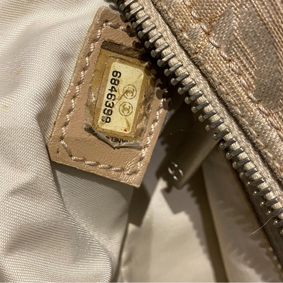 AUTHENTIC Chanel Travel Ligne Bowler Bag - Picture 10 of 15